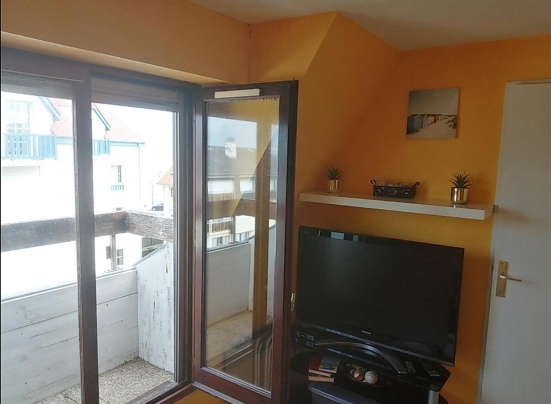 Appartement A 50 M De La Plage Avec Wifi Et Netflix Villers-sur-Mer Exterior foto
